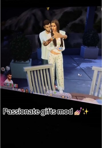 Birbirlerine hediye veriyolar çok tatlı bi mod 🎀 #sims4 #thesims4 #fy #pandasama #dlc #game #simsfunny #sims4mods #keşfet #dlc #passionategifts