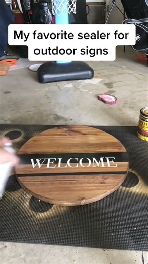 How to Seal Outdoor Signs – Share Your Method! #woodsignshandmade