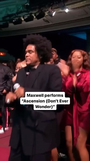 YAMS 🍠 on Instagram: "a Sunday jam! Maxwell performs “Ascension (Don’t Ever Wonder)” at the 2021 Soul Train Awards where he received the Living Legend Award 🍠🍠 @maxwell"