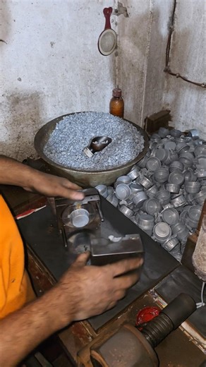 Making a Plastic Bottle Cap Using Ground Plastic Powder
