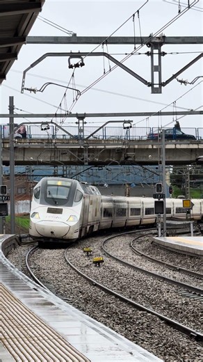 Alvia S730 rama 18 por Fuenlabrada #ferrocarril #automobile #parati #train