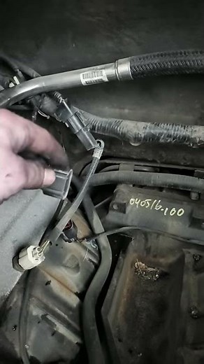 5.4 3v knock sensor location