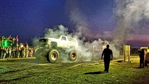 Insane Tug Of War Match ups!!