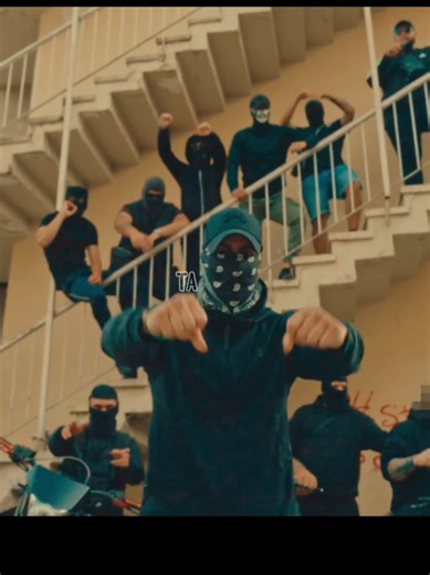 @.vale2310 #greektraplyrics #fyp #greece #skg #hooligans