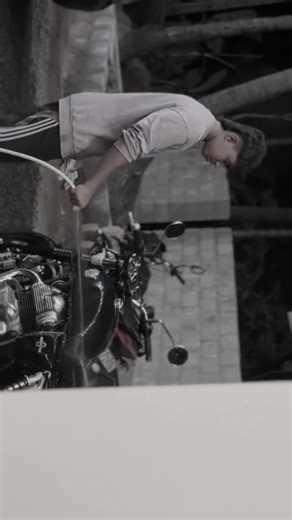 Weeee on Instagram: ".🐎😮‍💨 . . . . . . . . . . . . . . . . .#fyp .#viralreelsvideo❤️ .#royalenfieldclassic .#interceptor650 .#millionaire ."