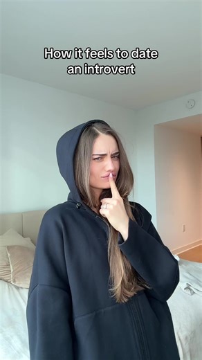 Dating an Introvert: Unique Challenges and Rewards