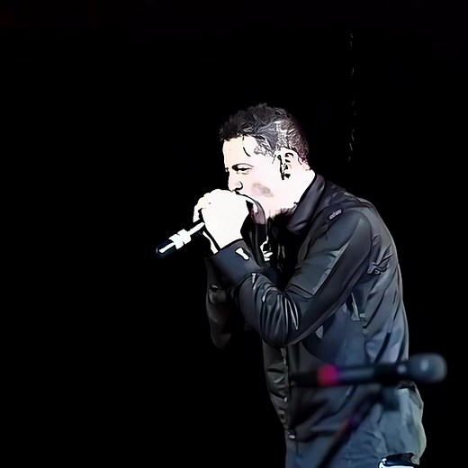 Faint Live Performance by Linkin Park in Camden 2004