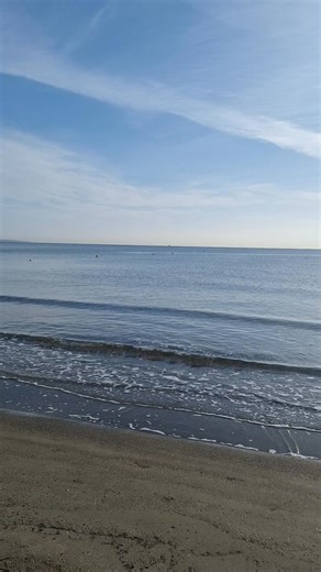 Good morning! Wednesday 12/11/25. I thought yesterday the sea was flat:-) It can hardly get more flat than today!! Great for efoil, SUP and jet-surfing:-) We are open until 16.00. Later will be cloudy and no wind. We expect around 12 knots today from 11.00. Possible to wing...not easy though. Great for cat and learners in windsports. See you.... | Windsurf City Cyprus