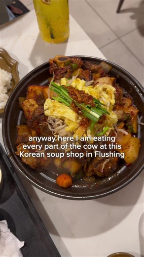 Hi! I’m Angela 🙋🏻‍♀️ I’m a Brooklyn-based food blogger and I share heartfelt stories centered around mom and pop shops serving immigrant cuisine ❤️ Follow along if you want to explore NYC and beyond through food, and to see a side of the city that most influencers aren’t covering! • • • Woodam 📍 136-93 37th Ave Flushing #NYCFoodie #NYCFood #creatorsearchinsight