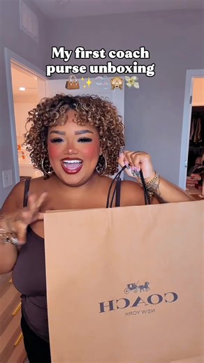 My First Coach Purse Unboxing: Starting My Collection!