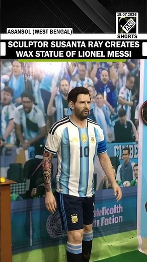 Sculptor Susanta Ray creates wax statue of Argentina's star footballer Lionel Messi | FIFA World Cup