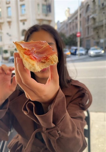 Café da Manhã de Brasileira na Espanha: O Clássico Tostada com Tomate
