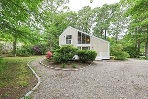 4 Marway, Mashpee, MA 02649 - MLS 73347022 - Coldwell Banker