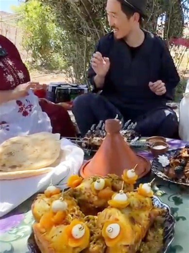 اكتشاف التراث المغربي الأصيل: الثقافة والفن