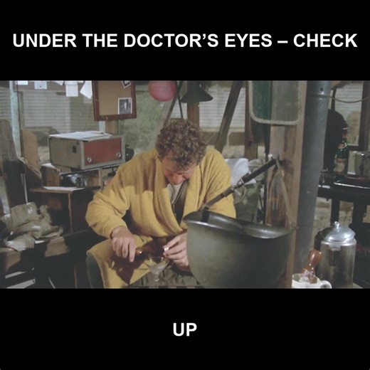 Under the doctor’s eyes – Check-Up - Mash (TV)_Comedic military movies | Mash 4077 Series