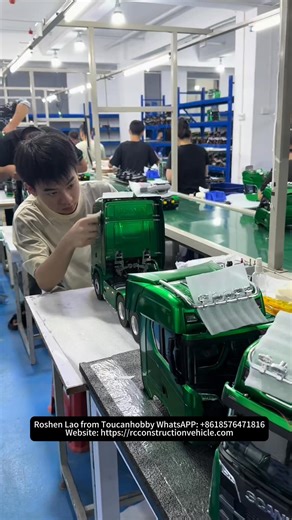 652K views · 13K reactions | Assembling and testing the 1/14 770S Green Tractor Truck now—you can’t wait, right!藍藍#rc #model #rcmodel #machine #modellife | Toucanhobby | Facebook