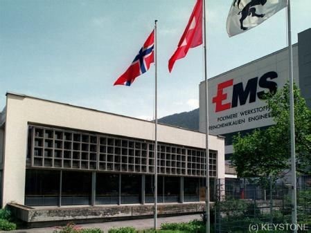 Ems-Chemie steigert Gewinn trotz Umsatzrückgang