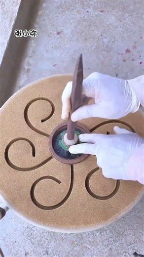 DIY Unzip Casting Magic: Handmade Decompression Technique