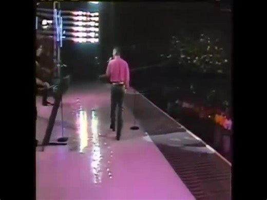 Juan Francisco Secada Ramírez, más conocido como Jon Secada, es un cantautor y músico cubano-estadounidense. Ganador de tres premios Grammy, ha vendido más de 20 millones de álbumes alrededor del mundo. | Baúl del Tiempo