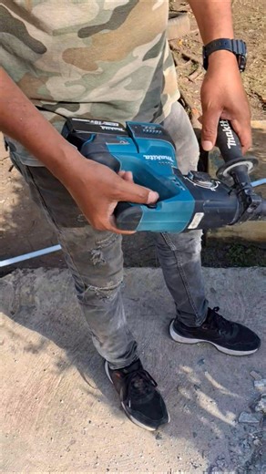 🔥Mira cómo este Makita BL 18V rompe el hormigón sin miedo! #makita ‪@MakitaToolsUSA‬