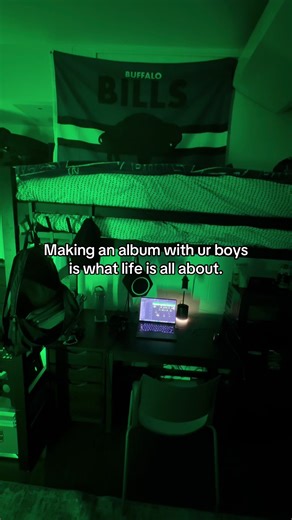 The song in the background is called “pec deck” off our album. “University Heights” which is out now on all plats. Link in bio. #thesociety #friends #undergroundhiphop #hiphop #westsidegunn