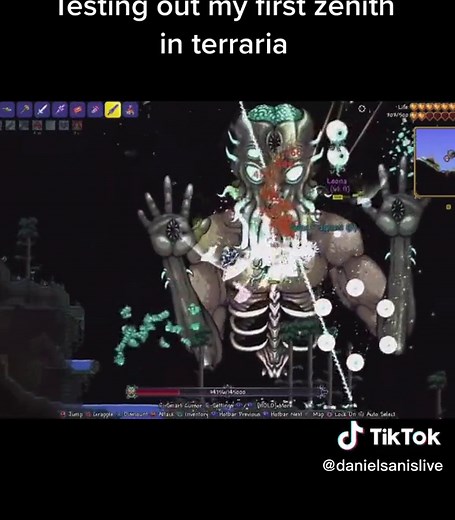 Defeating Moon Lord with Zenith in Terraria: Fast Kill Gameplay