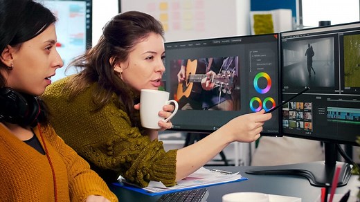 Is That Video Real? 7 Telltale Signs It's an AI Deepfake