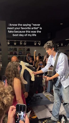 Meeting My Favorite Artist: A Dream Come True!