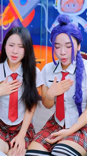 This Teacher Found a Smart Way to Catch Phone Use in Class📵 #rumilife