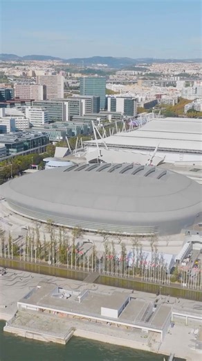 👥 70,000 Attendees 🚀 2,500 Startups 💰 1,000 Investors 🎤 900 Speakers 📚 20 Content Tracks 📍 1 City Web Summit returns to Lisbon this November. Will you be there? | Web Summit