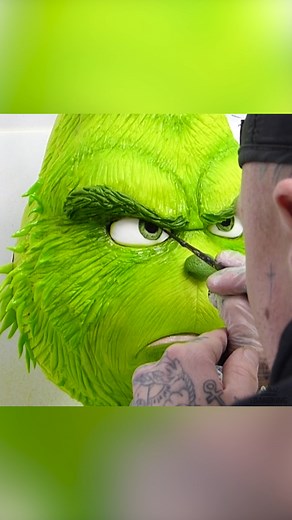 Grinch CAKE 🍰 | The BakeKing