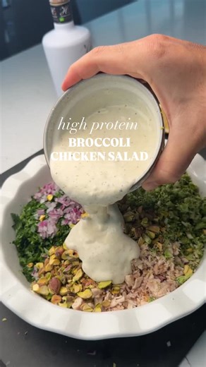 Arash Hashemi on Instagram: "🥦CREAMY LEMON BROCCOLI CHICKEN SALAD Total: 1055 calories, 109g protein, 36 net carbs 4 servings: 264 calories, 27g protein, 9 net carbs This is one of those ridiculously easy healthy recipes that is so easy and SO good. It’s got crunchy broccoli, finely diced chicken, pistachios, and a creamy lemony dressing that brings things together so nicely. I’ve lost over 140lbs eating high-protein, low-carb meals like this, and this is exactly the kind of easy healthy recipe