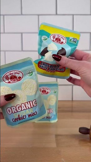 We had an absolute blast unboxing the Creative Chefs Cookie Kit from Little Tikes!