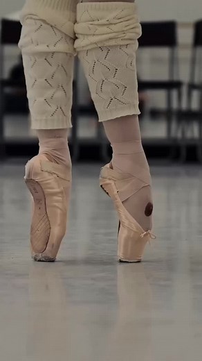 #Ballerina real life 👊 @thaysgolz 🩰💞 Amazing video from @arianmsphotographer 🎥 | Ballerina de Tutu