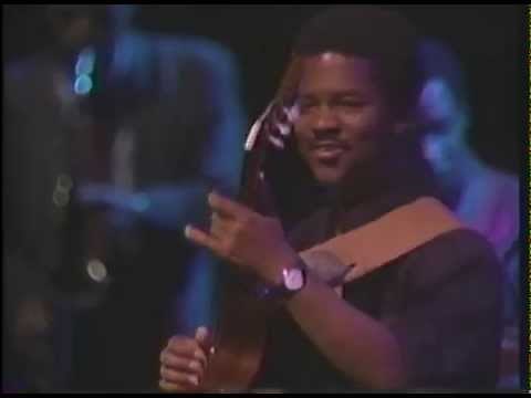 Goeoge Benson and Earl Krugh Live in Tokyo Japan on May 15,1988