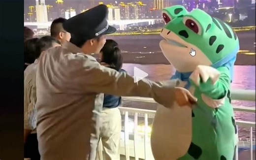 盘点网红青蛙瞬间搞笑。