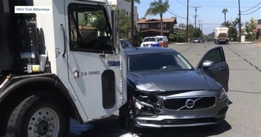 How much do garbage truck crashes cost taxpayers in San Diego?