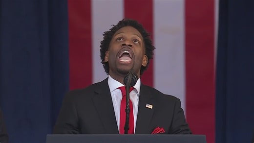 Detroit pastor Lorenzo Sewell delivers prayer at President Trump's inauguration