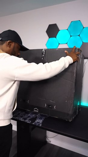 Judner Aura on Instagram: "Unboxed the @alienware Area-51 Gaming Desktop a while back and man…this thing is a BEAST! Completely changed the vibes ✨#alienware #gamingsetup"