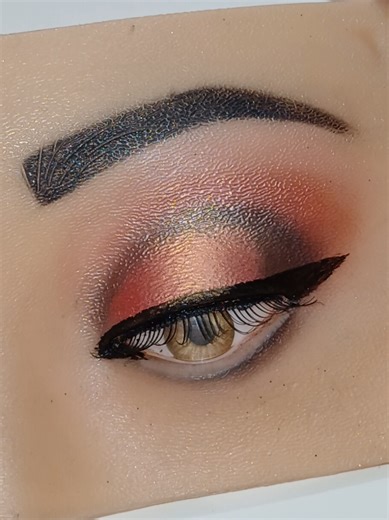 Mastering Eye Makeup Techniques for Stunning Looks