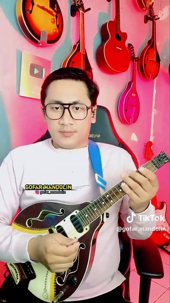 PART MANDOLINNYA ENAK BANGET #rhoma #rhomairama #rhomairama_ #rhomairama_sonetagroup #soneta #sonetagroup #roma #romairama #gofar #gofarmandolin #gofarmandolinlive #gofarmandolincover #gofarmandolinvlog #mandolin #mandolina #mandolincover #mandolininstrument #mandolindangdut #dangdut #dangdutlawas #dangdutoriginal #dangdutan #dangduttiktok #dangdutterbaru #dangdutasik #livemusic #livemusik #musisi #musisiindonesia #hajatan #hajatankampung #hajatanrakyat #biduan #biduandangdut #biduancantik #bidu