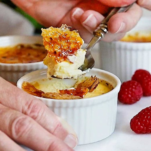 Creme Brulee is a classic French dessert with a rich custard topped with a hard layer of caramel. I'll show you how to make Creme Brulee with just 4 ingredients! Perfect for the holidays. :) Get the Recipe! >> https://keviniscooking.com/creme-brulee/ | Kevin Is Cooking