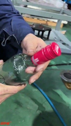 【シワ・ヨレゼロ】ワインボトルのキャップシール熱収縮（シュリンク）仕上がり外観チェック！均一で美しいパッケージングを実現 #shorts