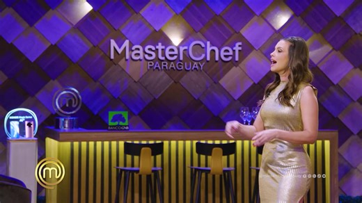✨ Los participantes entran cantando al set, llenando la cocina de alegría, nervios y adrenalina. Cada paso marca el inicio de un nuevo desafío y una oportunidad para brillar. ❤️‍🔥 👉🏽 MasterChef Celebrity Paraguay, lunes y martes a las 20:55 hs por @sntparaguay y también por el streaming de Facebook y YouTube #MasterChefPy | MasterChef Paraguay
