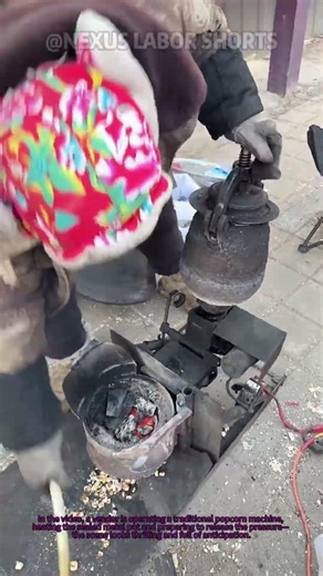 Traditional Popcorn Popping! 🍿 Pro Safety Tips for Classic Street Snacks