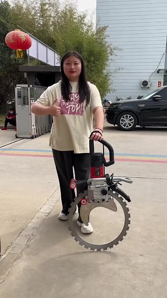 Powerful Wall Saw for Effortless Concrete Cutting