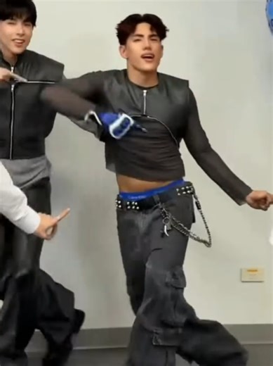 Stell Ajero, the definition of talent—vocal powerhouse and stunning dancer.