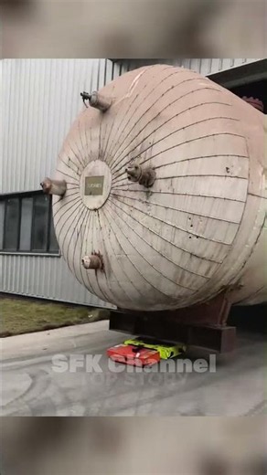 Con “Rùa Điện” Này Kéo Được 40 Tấn Hàng - Chở Các Chiếc xe tăng😳