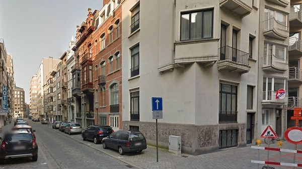Une femme abattue dans une rue du centre d’Ostende ce samedi après-midi, le quartier est complètement bouclé - RTBF Actus