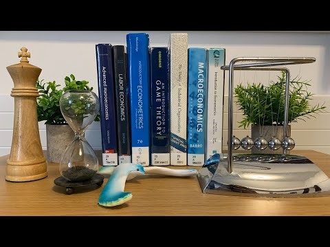 CAMBRIDGE UNIVERSITY ROOM TOUR (what's in my room)